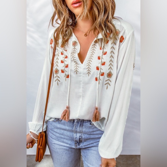 NEW White Floral Embroidered V Neck Boho Blouse with Tassels - Picture 3 of 7